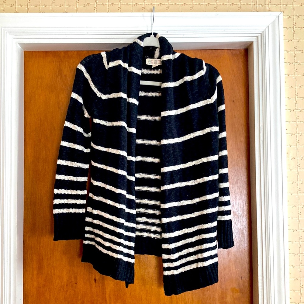 Pink Rose size M thin black/white  sweater. No buttons or zippers. Well loved.